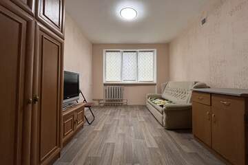 Комната, (всего 10 ком.), 24,5 м², 4/4 эт.