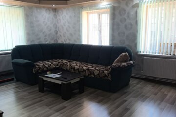 2-к квартира, 61 м², 1/1 эт.