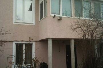 Дом, 240 м², 3 эт.