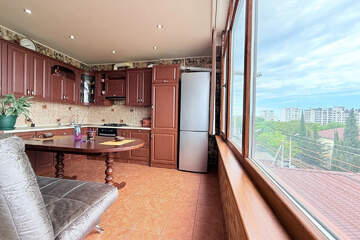 1-к квартира, 53 м², 3/5 эт.